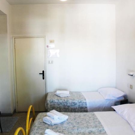 Hotel Elde Риччоне Екстер'єр фото